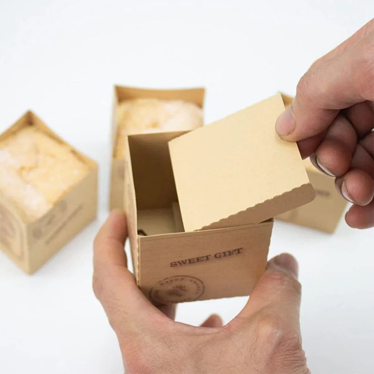100pcs Kraft Paper Cupcake Boxes Holders for Party Dessert