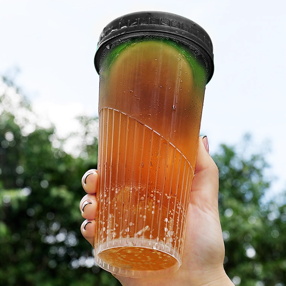 100 Sets 650ml Transparent Drinking Cups with Lids Party Use