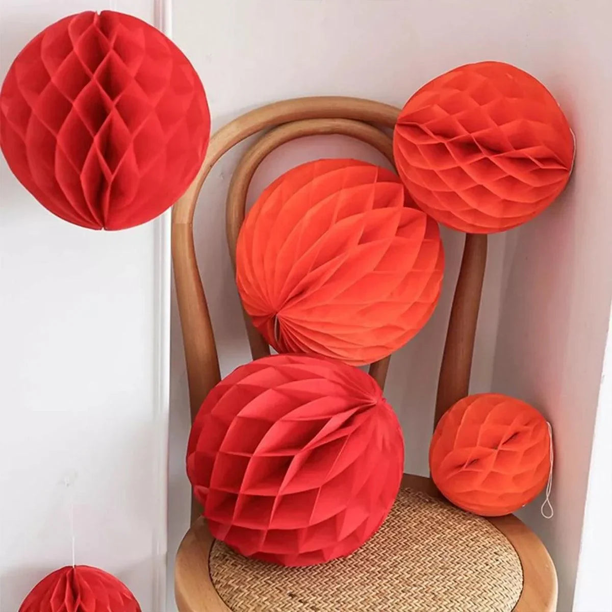 Honeycomb Tissue Paper Ball Party Decorations 10PCS