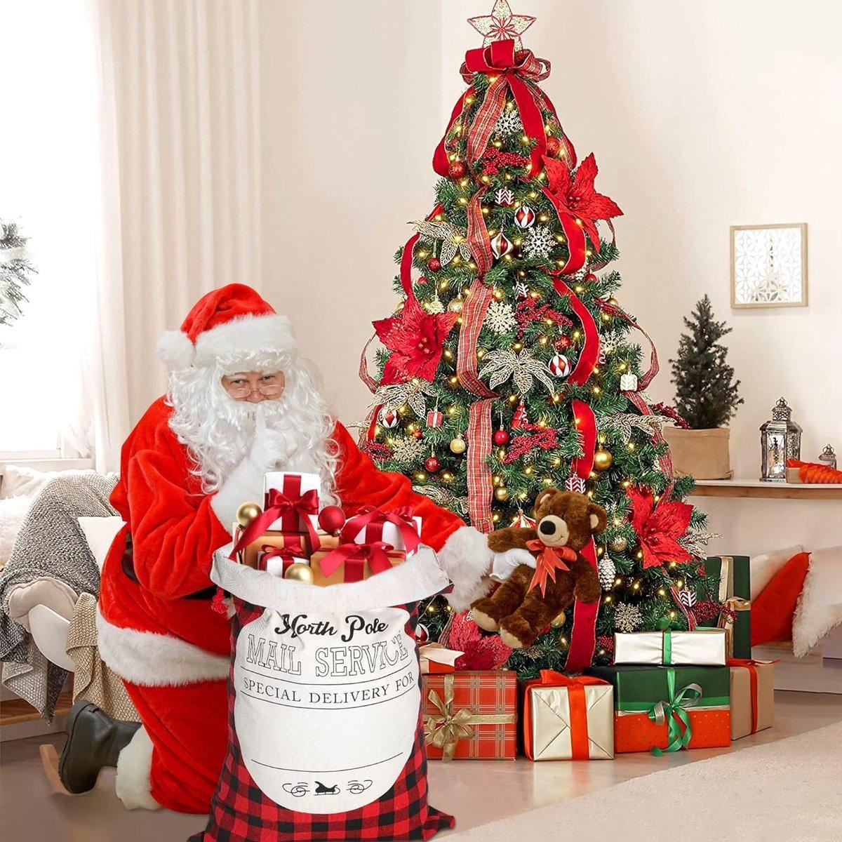 Add a rustic touch to your holiday celebrations with this charming Plaid Christmas Gift Bag.