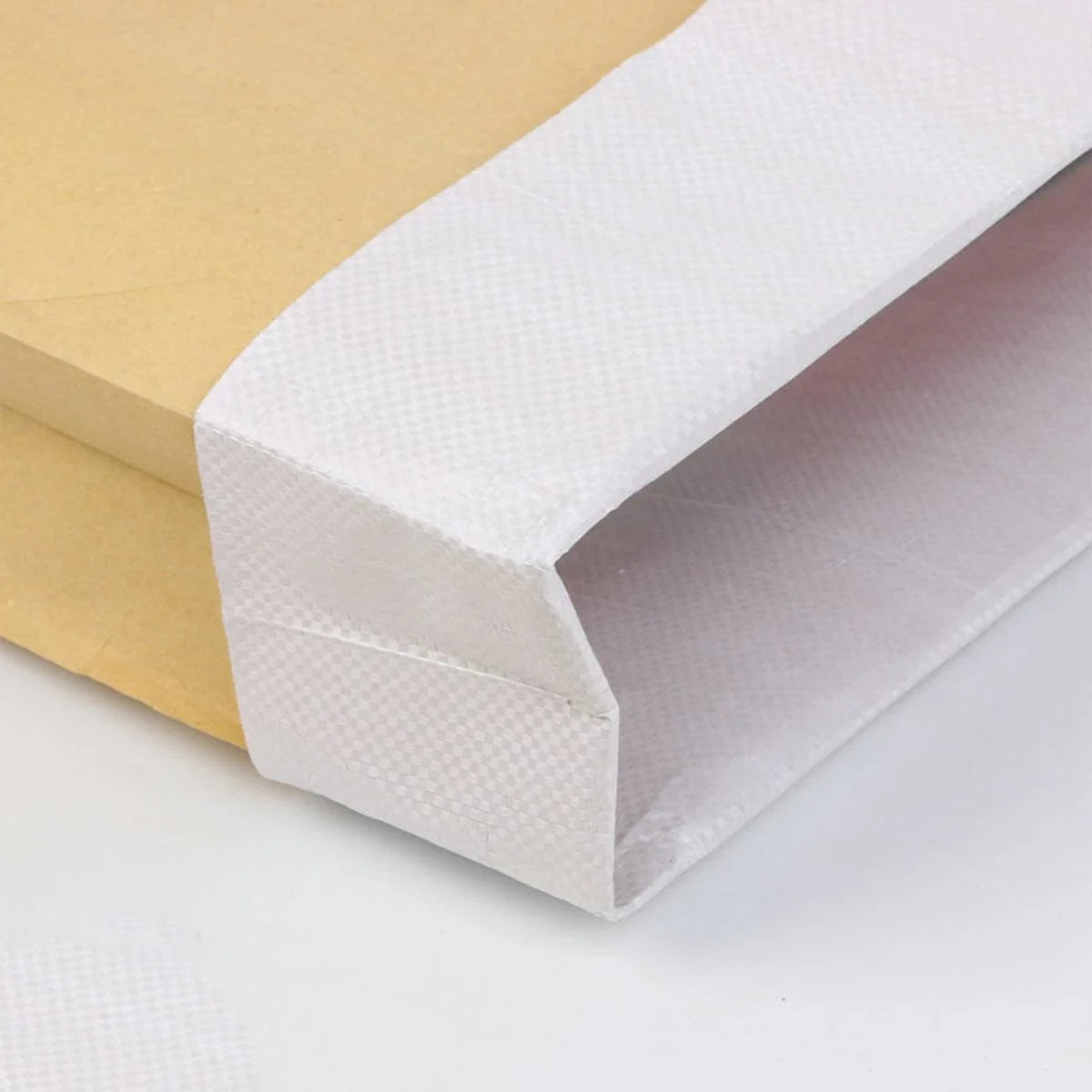 Packing Bags Kraft Paper Plastic Durable Heat-Sealed for Secure Storage