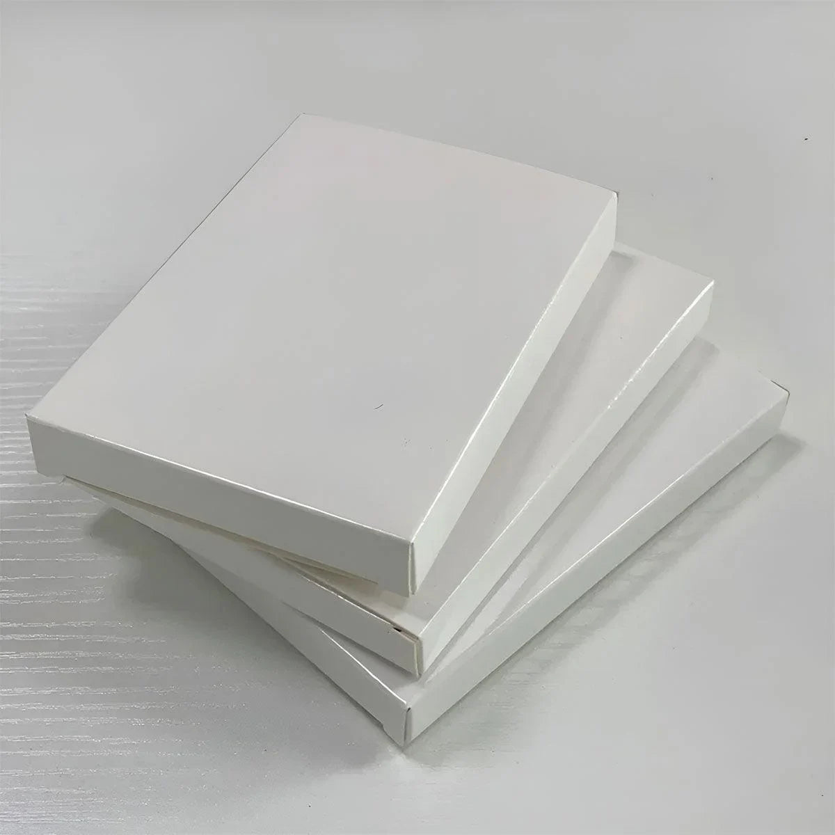 White_Cardboard_Boxes_Customisable_Flat-Folding_Gift_Packaging