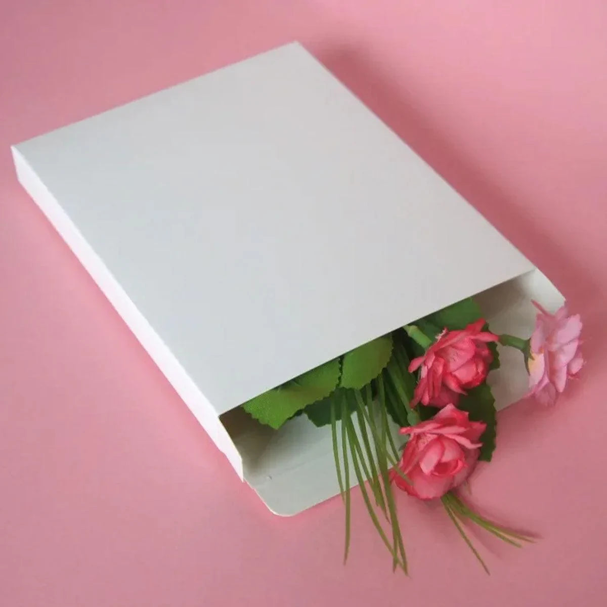White_Cardboard_Boxes_Customisable_Flat-Folding_Gift_Packaging