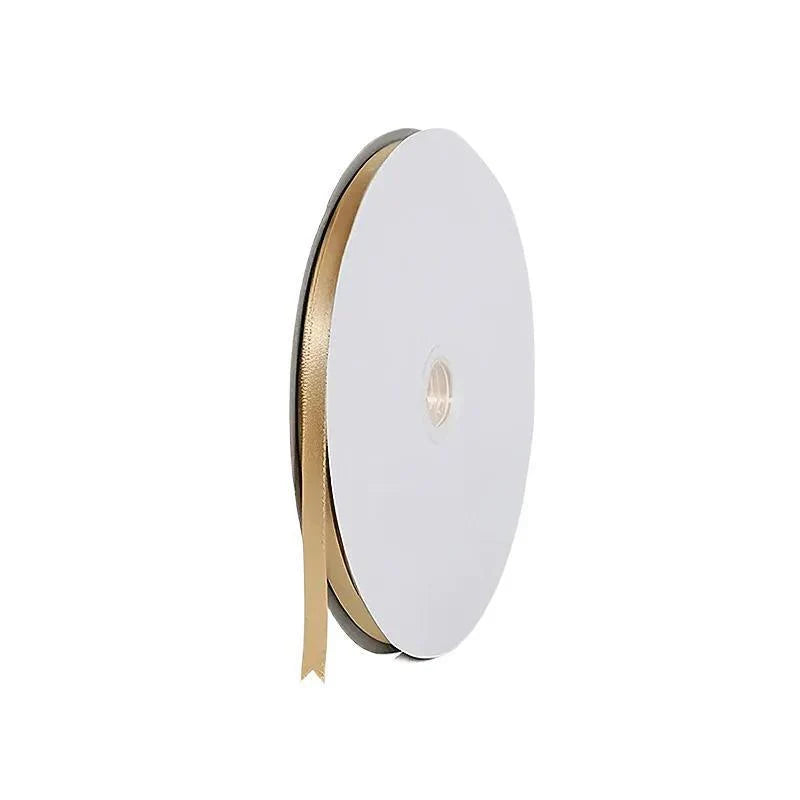 Luxurious and versatile gold ribbon for decorating and crafting.