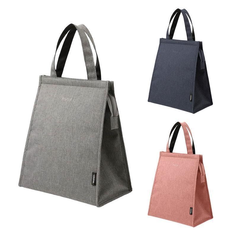 Chic and functional insulated lunch handbag for daily use