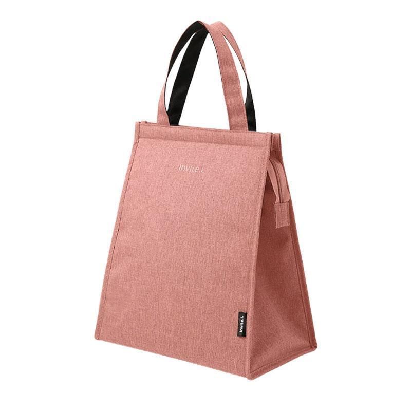 Chic and functional insulated lunch handbag for daily use