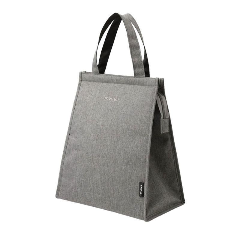 Chic and functional insulated lunch handbag for daily use