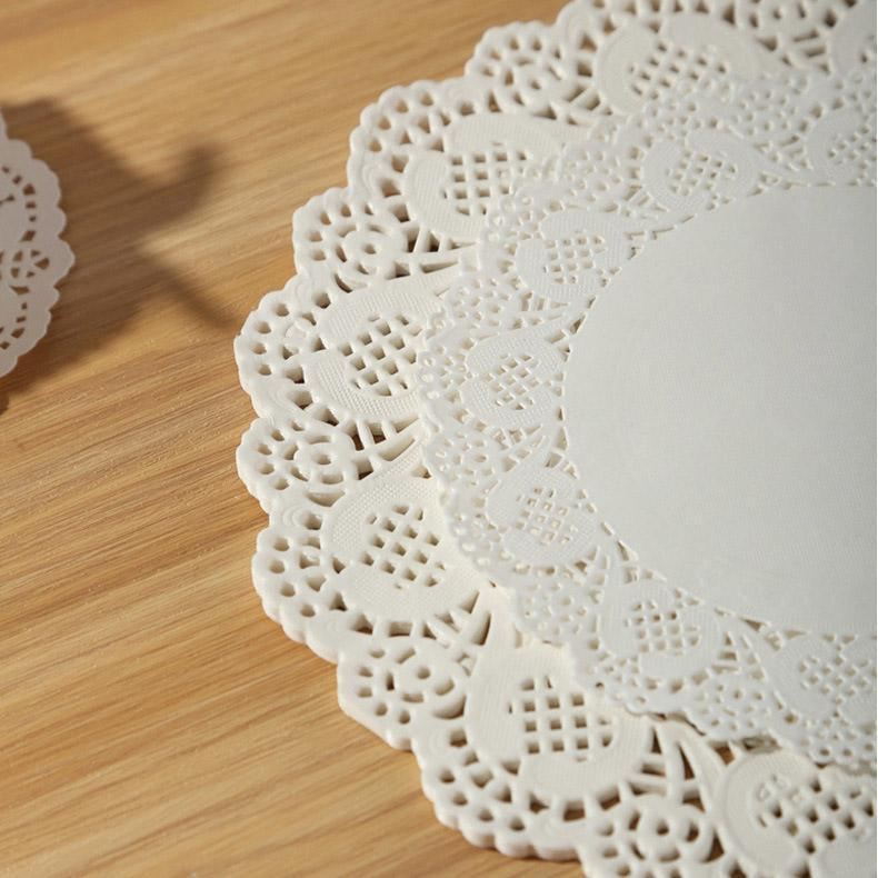 Enhance Your Table Setting with Flower Bottom Paper Placemats