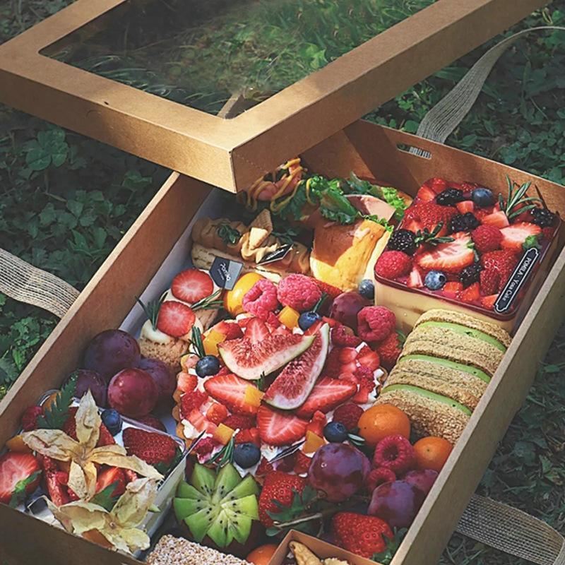 High-quality grazing platter boxes for stylish food presentation.