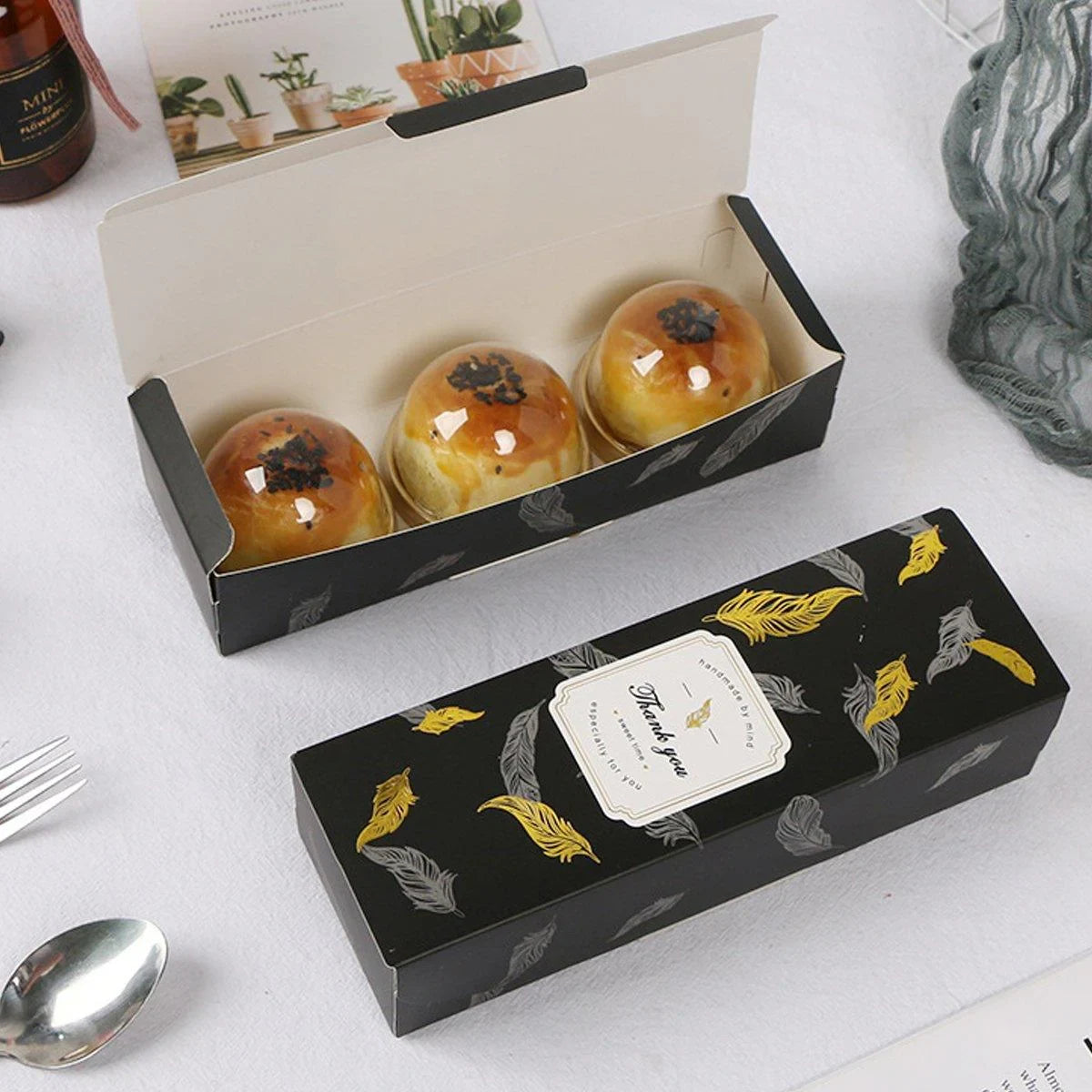 Long Strip Pastry Boxes Food-Grade Cardboard 25PCS