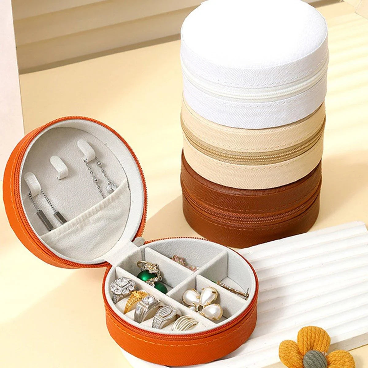 PU Leather Round Jewelry Boxes 1PC