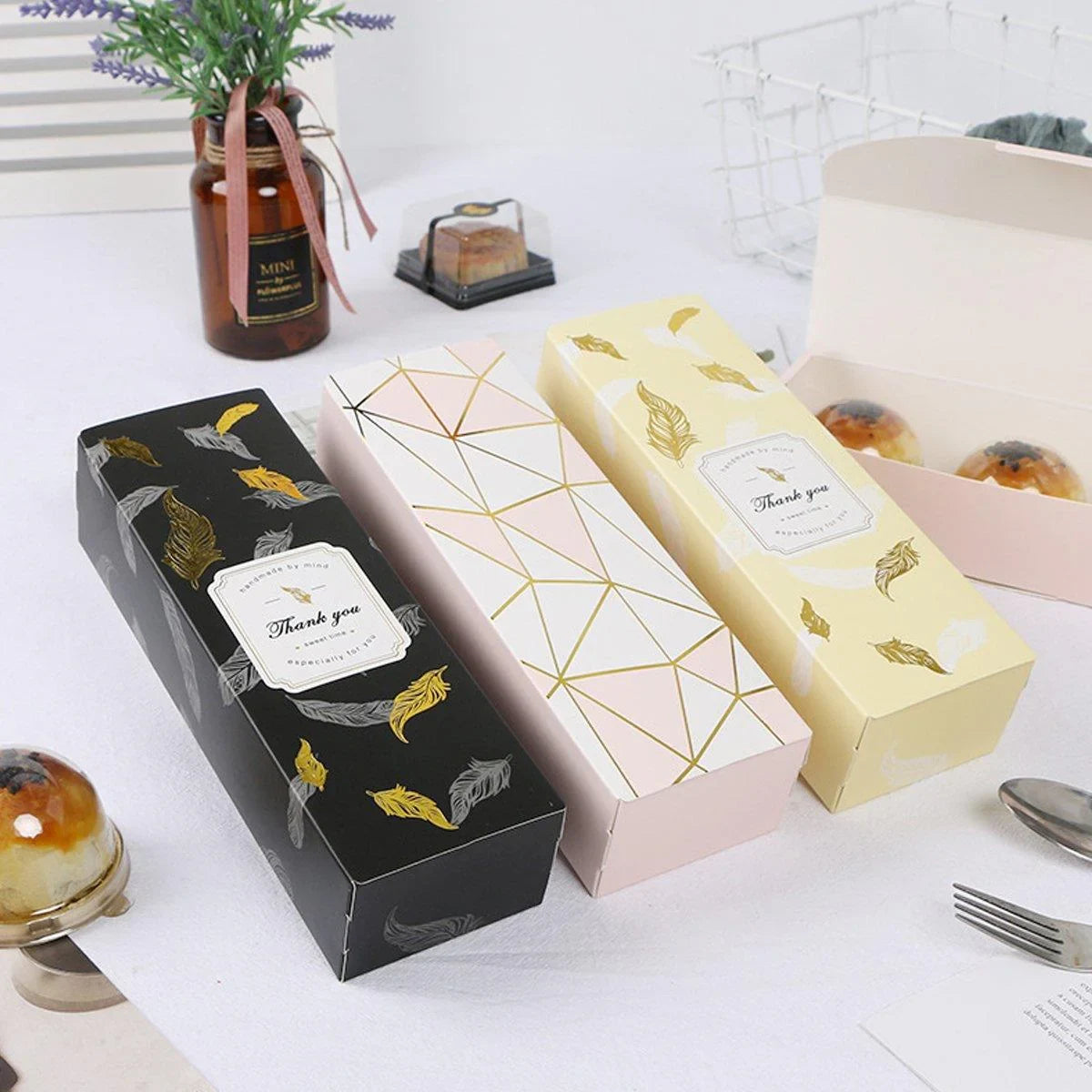 Long Strip Pastry Boxes Food-Grade Cardboard 25PCS