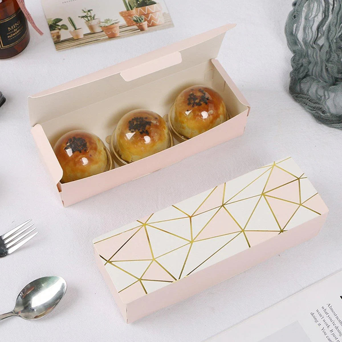 Long Strip Pastry Boxes Food-Grade Cardboard 25PCS