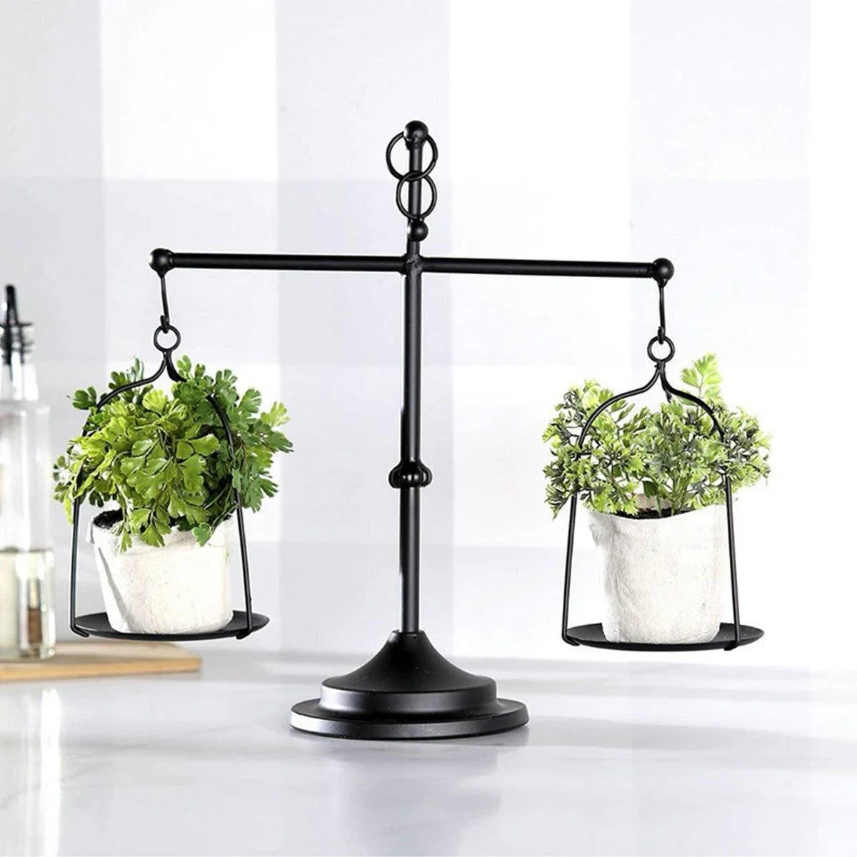 Black iron Balance Scale Candlestick 1PC