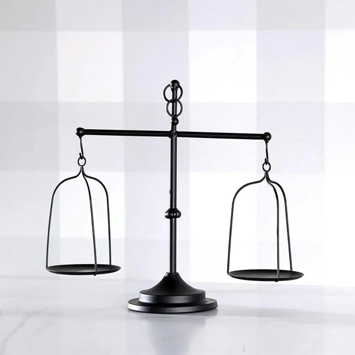 Black iron Balance Scale Candlestick 1PC