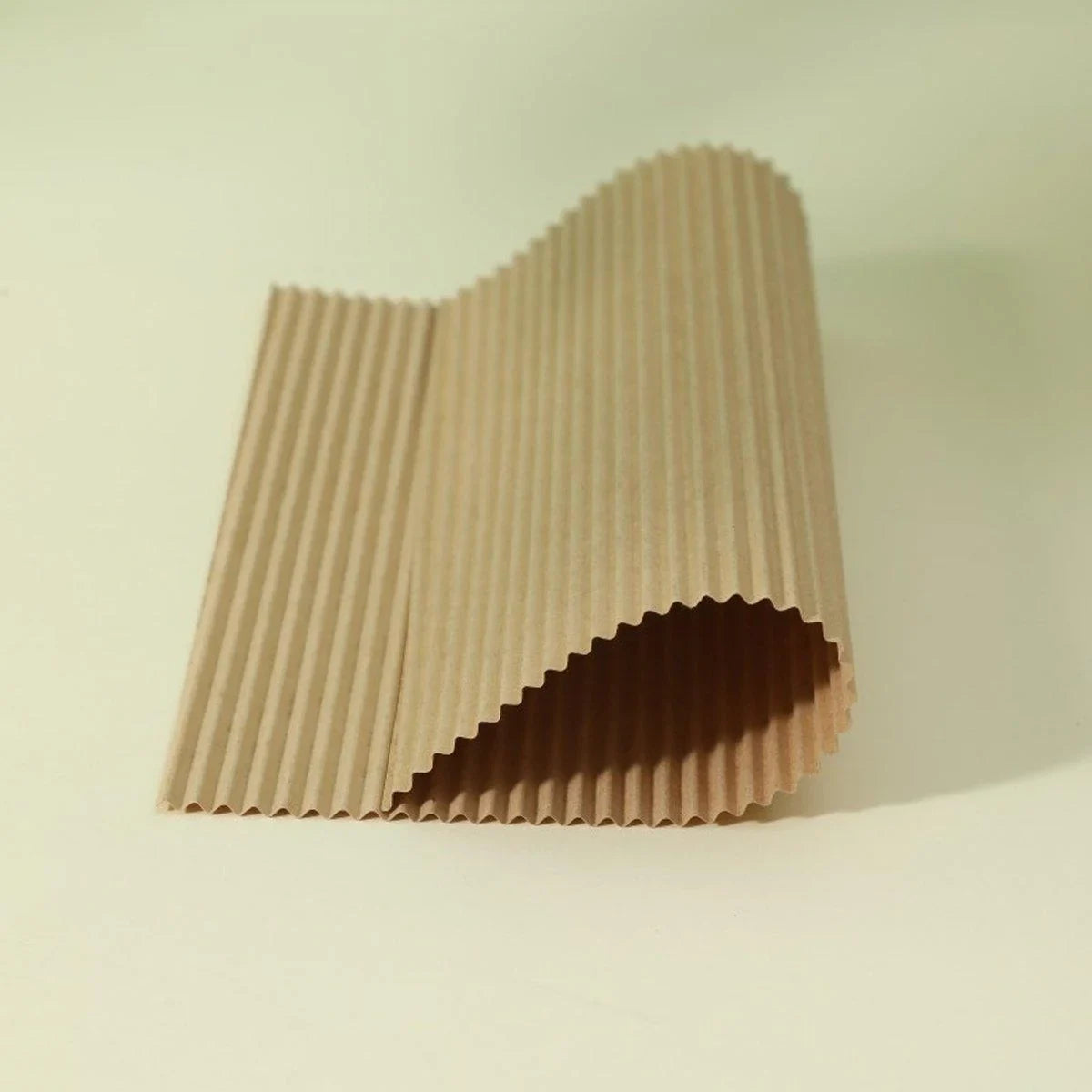 Keep your pizzas fresh and delicious with these high-quality pizza box pads.