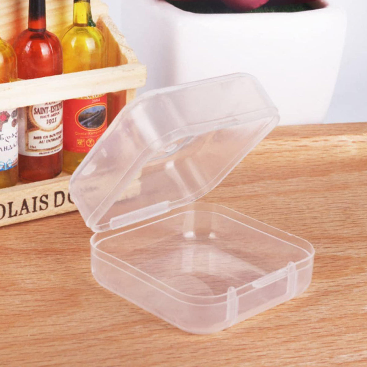 100PCS Clear Square Storage Boxes with Snap Lid for Small Parts Packaging