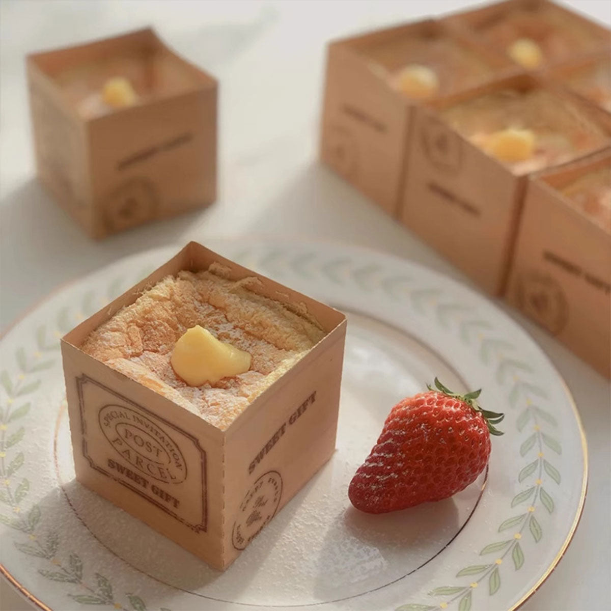100pcs Kraft Paper Cupcake Boxes Holders for Party Dessert