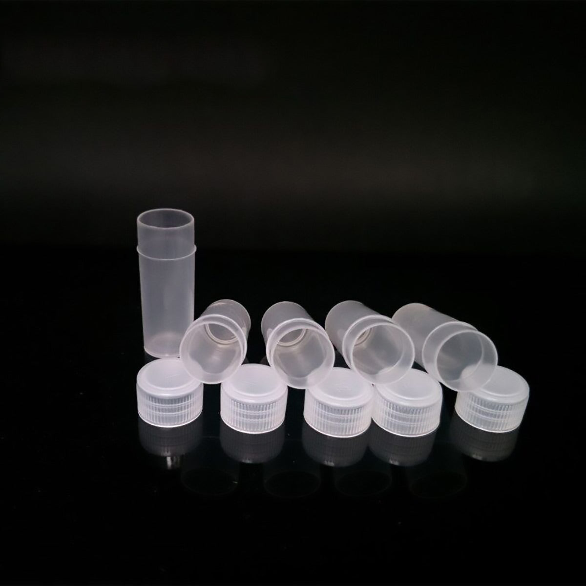 200PCS 5ml Clear Plastic Sample Bottles with Screw Lids for Storage