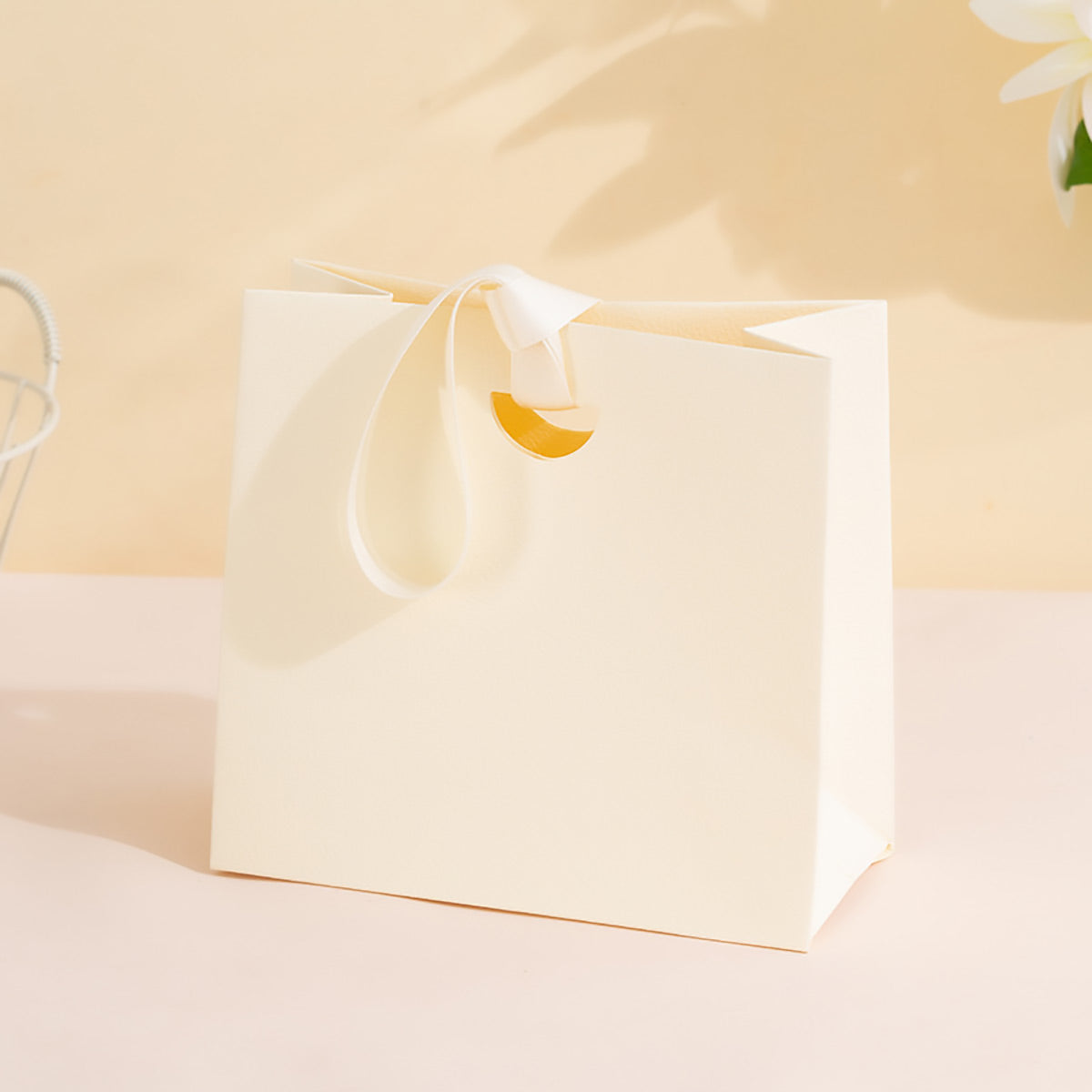 4PCS Paper Gift Bags with Ribbon Handles for Party Favors