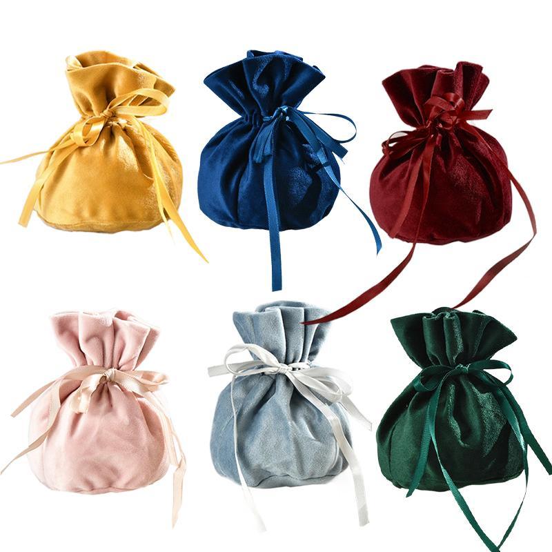 Elegant drawstring gift pouches perfect for any occasion.