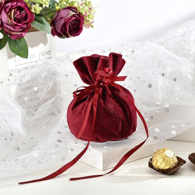 Elegant drawstring gift pouches perfect for any occasion.