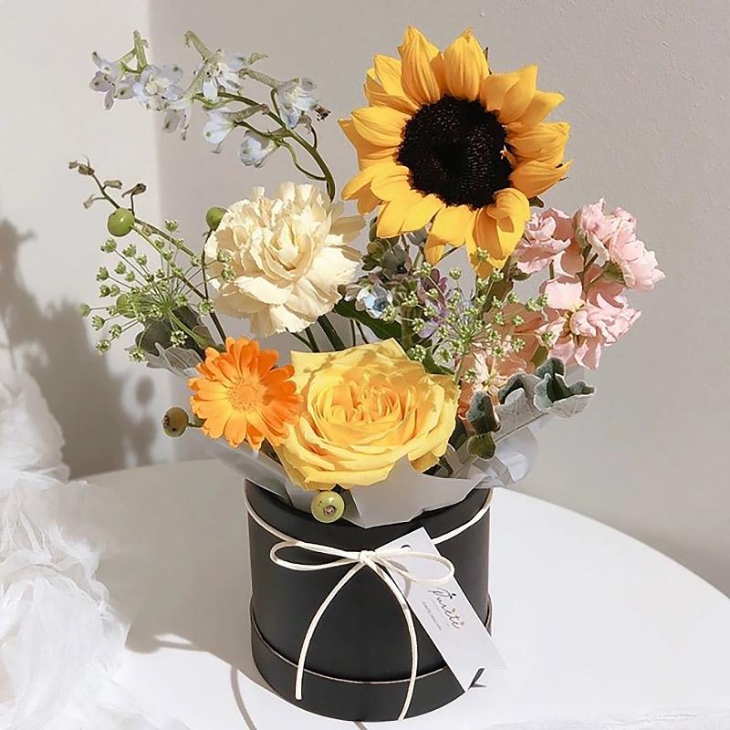 Elegant and Versatile Paper Flower Bucket for All Occasions