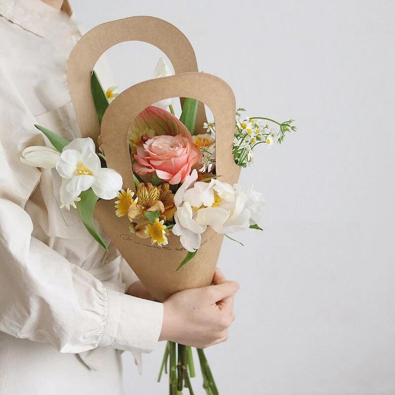 Elegant Kraft Paper Bouquet Bag for Beautiful Floral Presentations