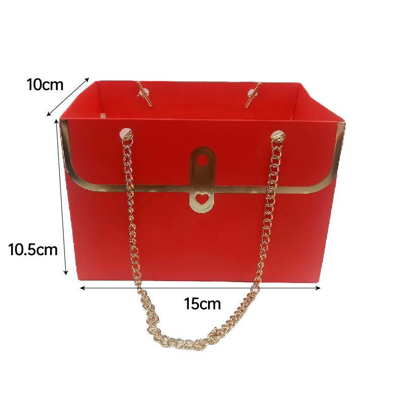 Elegant Paper Gift Bag with Metal Chain for Stylish Gifts