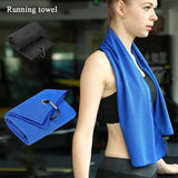 High-quality microfiber golf towel with carabiner clip for optimal performance.