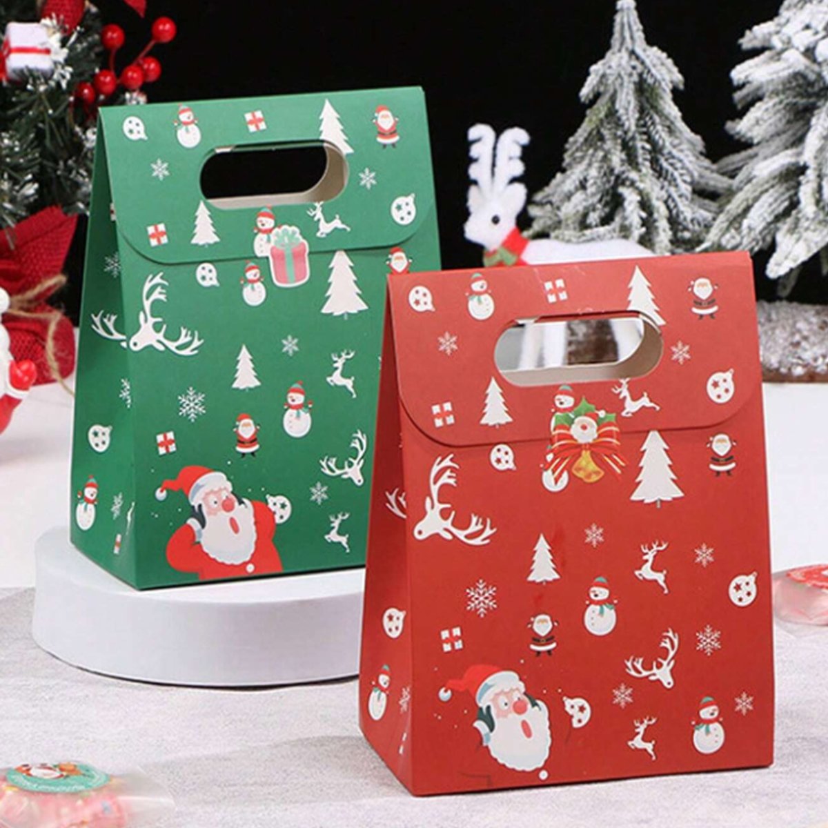 Celebrate the festive season with our Christmas Candy Cookie Biscuit Packaging Boxes.