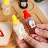 These 4pcs Mini Picnic Portable Sauce Box Condiment Dispensers are perfect for packing your favourite sauces, dressings, and condiments for any outing. 