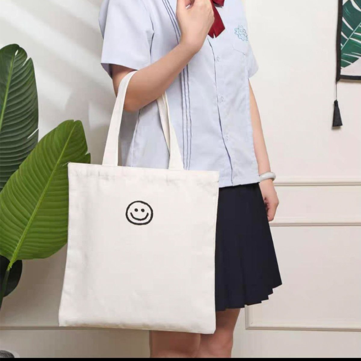 High-Quality Durable Canvas Shoulder Bags for Students and Shoppers 1pc