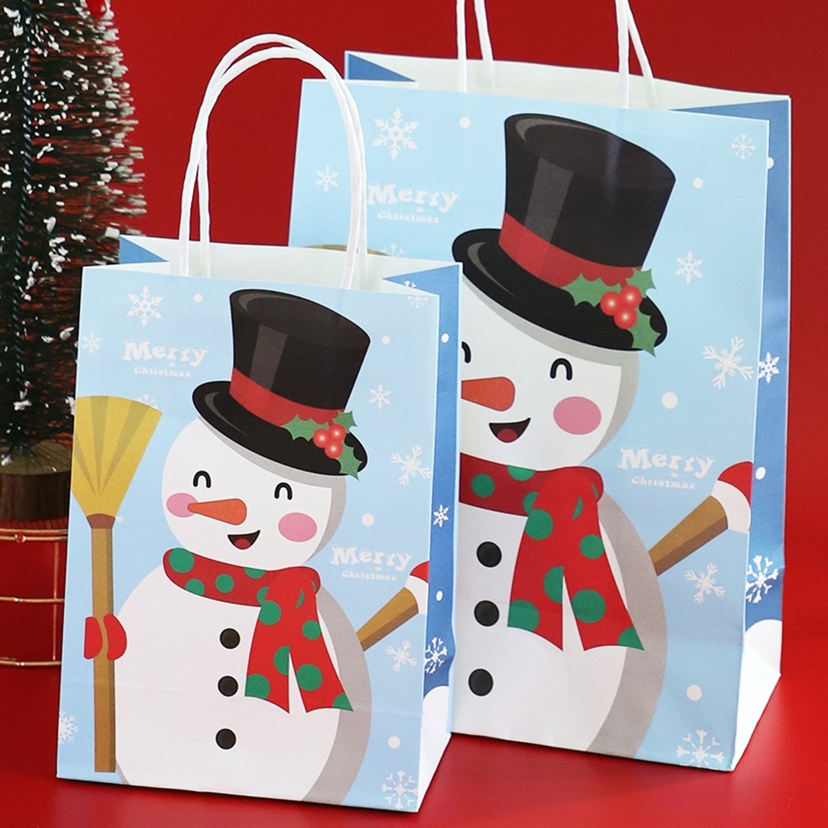 25PCS Christmas Tote Bags Kraft Paper Gift Bags Party Favor Holiday Shopping Bag