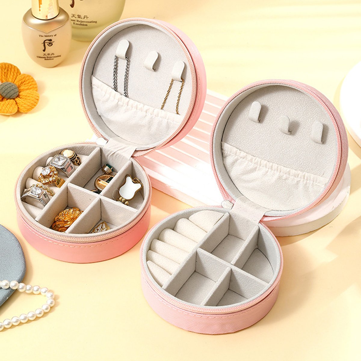 PU Leather Round Jewelry Boxes with Soft Flocking Interior for Travel Jewelry Boxes 1pc