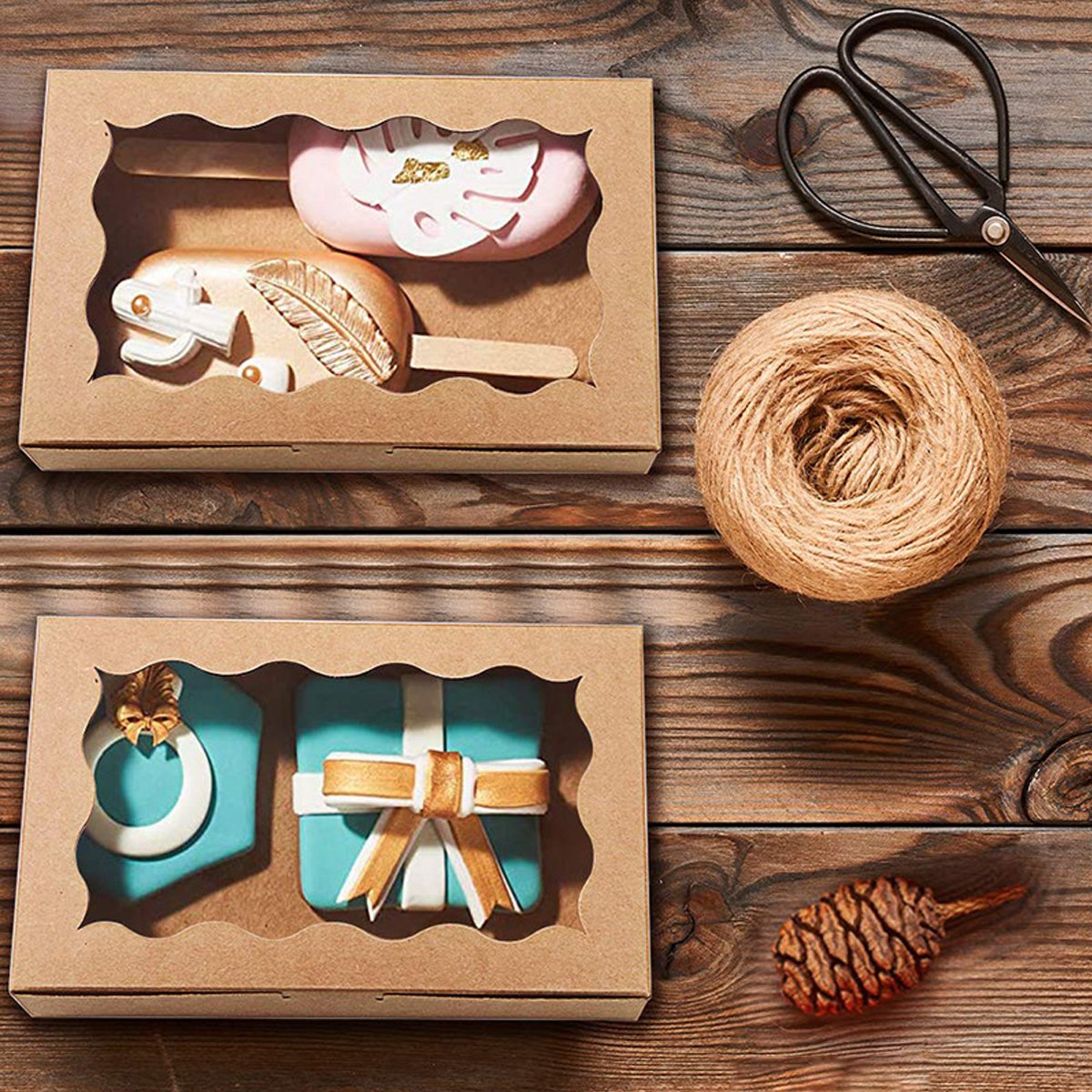 These rectangular kraft paper window boxes are the ideal packaging solution for cakes, pastries, and gifts.