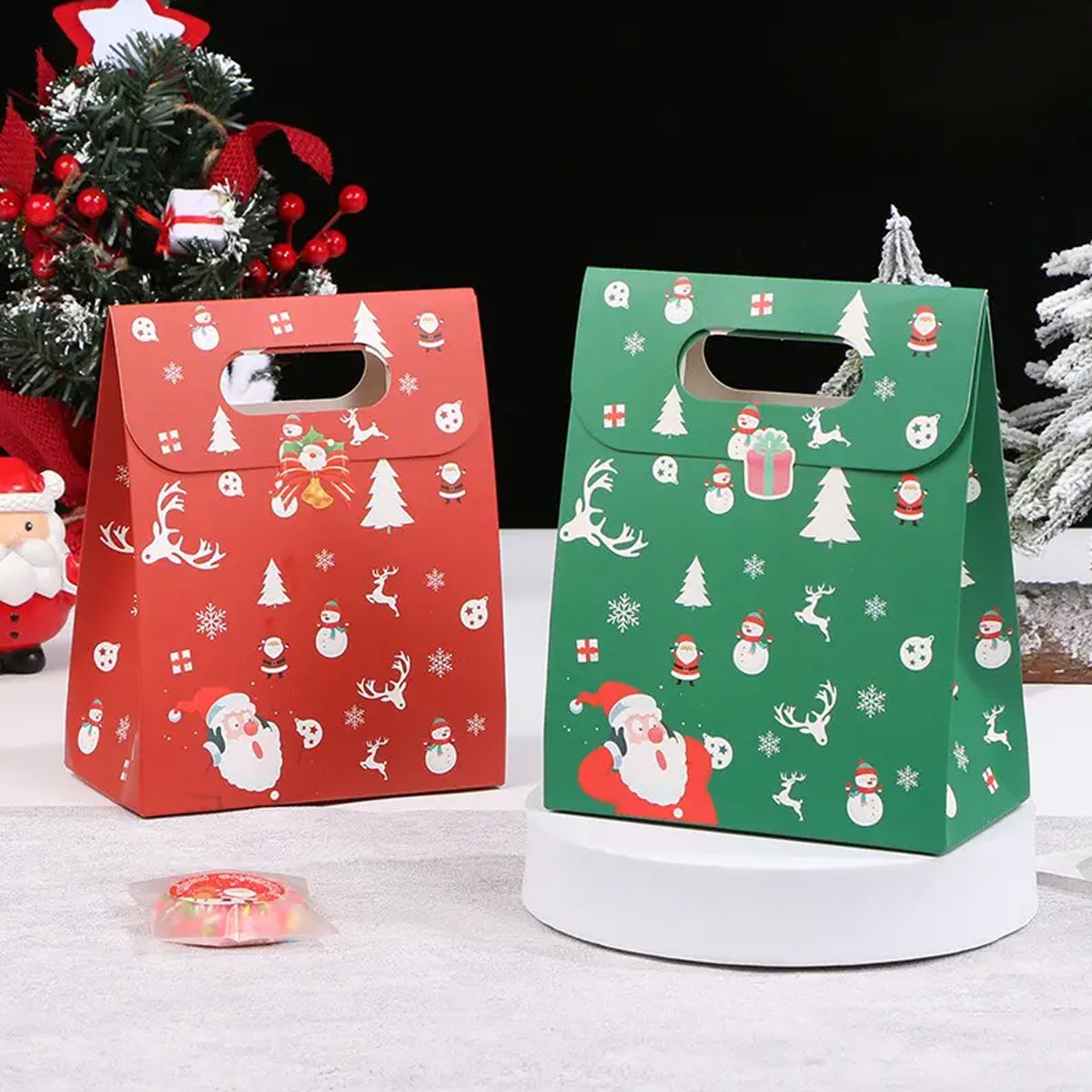 Celebrate the festive season with our Christmas Candy Cookie Biscuit Packaging Boxes.