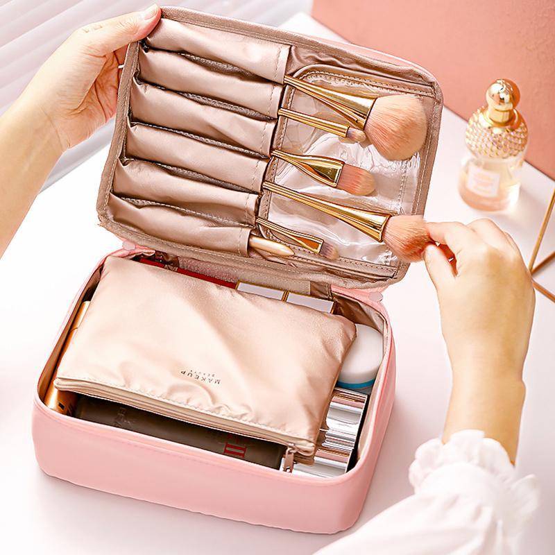 Stylish and functional cosmetic organiser bag for travel