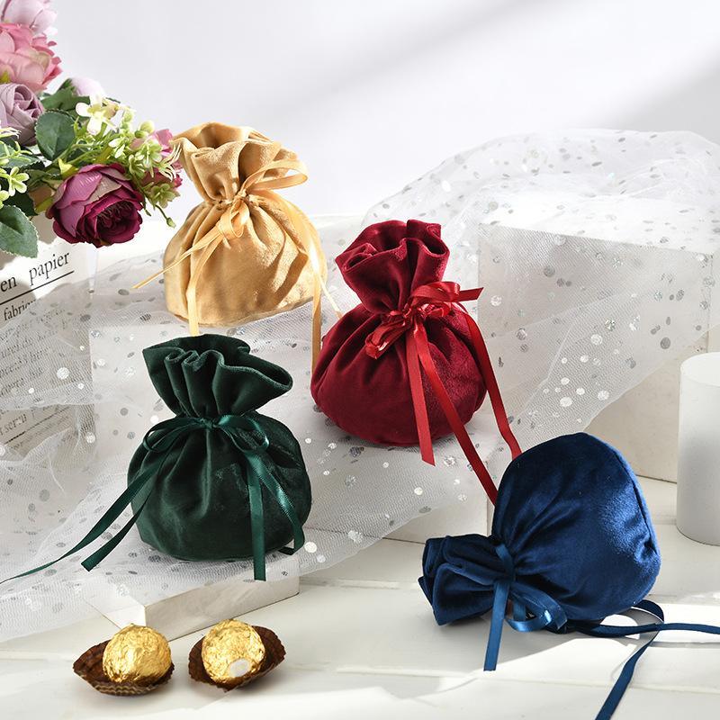 Elegant drawstring gift pouches perfect for any occasion.